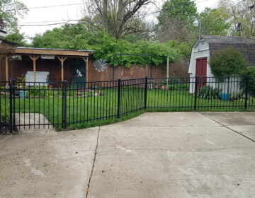 Black Aluminum 3 Rail Fence in Middletown, Ohio. Nobility Black Aluminum 3 Rail Fence