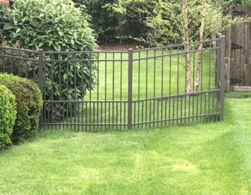 Courtyard Residential Bronze Aluminum Fence with Puppy Panel Courtyard Residential Bronze Aluminum Fence