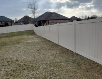 6' tall Vinyl Privacy Fence 6' tall Vinyl Privacy Fence