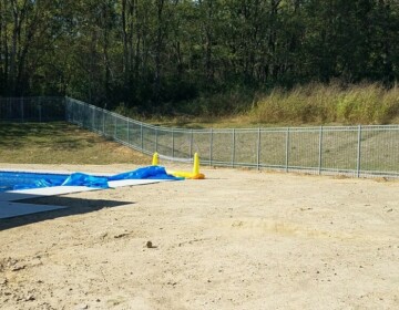 Silver Aluminum Fence - Pool Surround Silver Aluminum Fence - Pool Surround